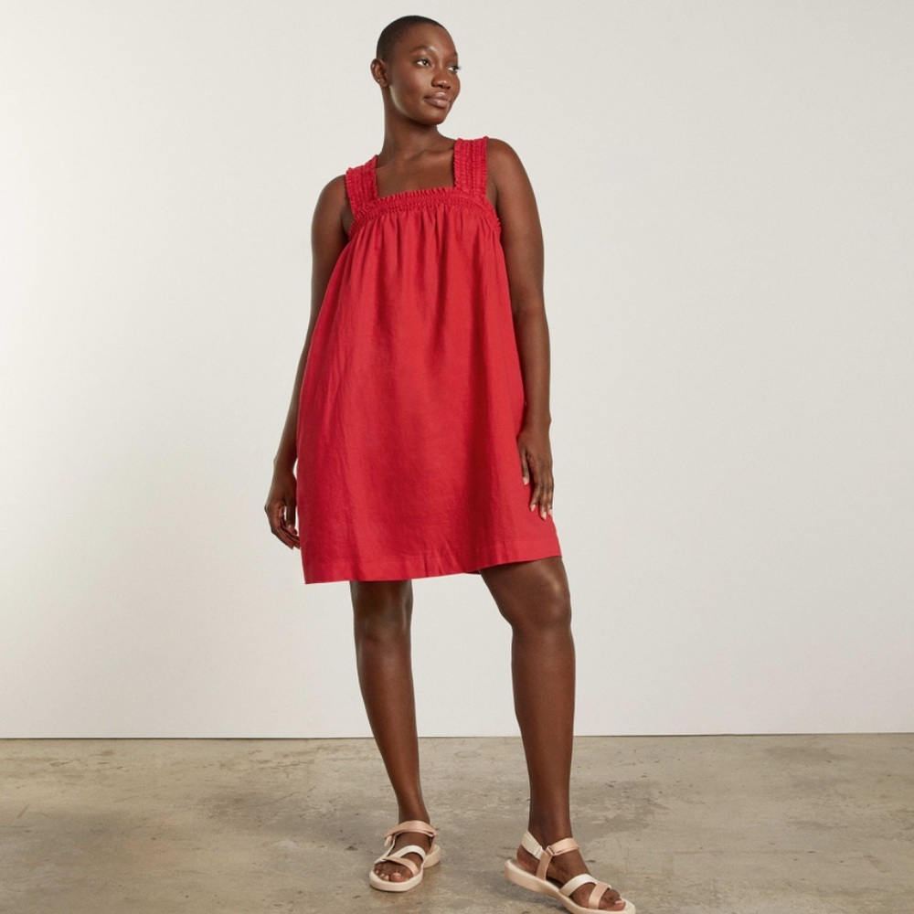 Everlane The Smocked Linen Dress